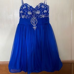 Beautiful Blue Prom/Homecoming Dress